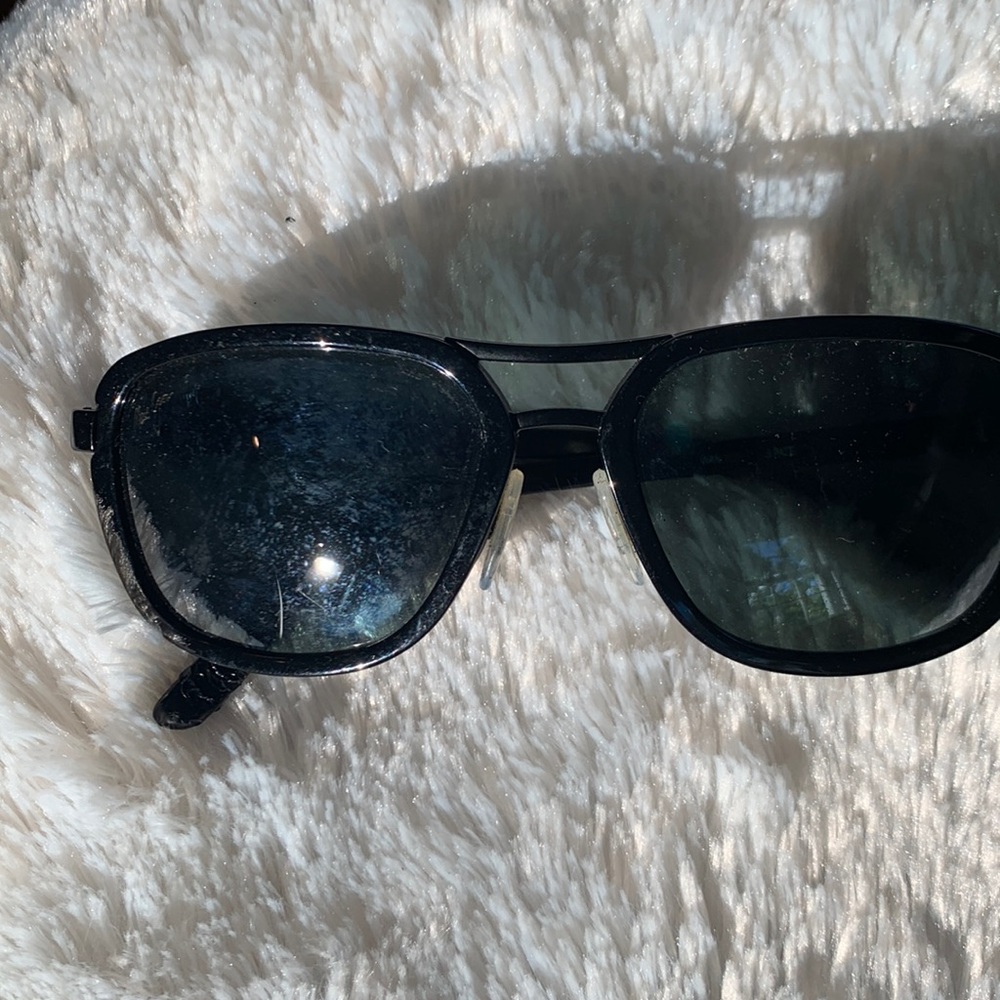 Ray ban sun glasses